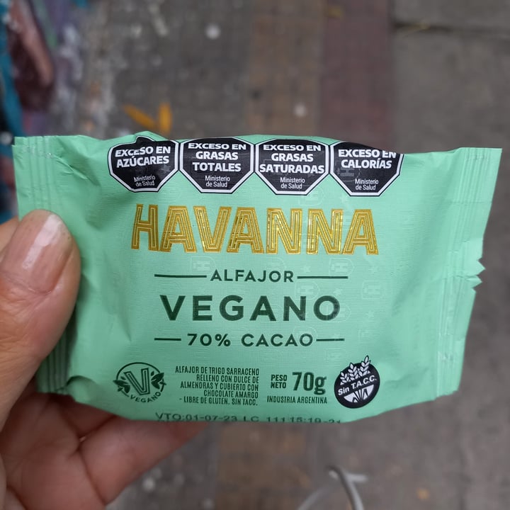 photo of Havanna Alfajor Vegano shared by @brenduliiii on  01 May 2023 - review