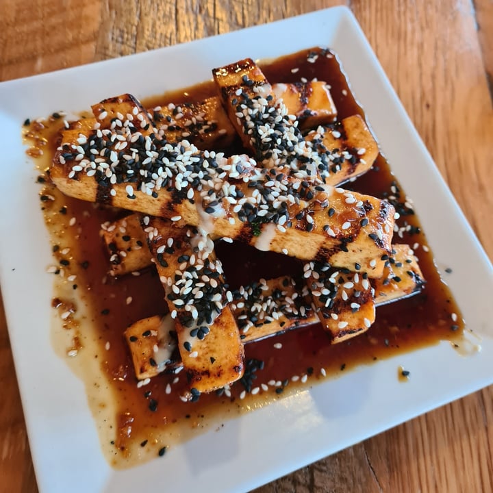photo of Ravens Restaurant Maple-tamari Glazed Tofu shared by @sofihuasteca on  29 Apr 2023 - review