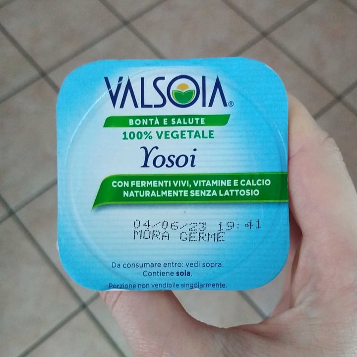 photo of Valsoia Yogurt Mora e Germe di Grano shared by @chiaraz on  26 May 2023 - review