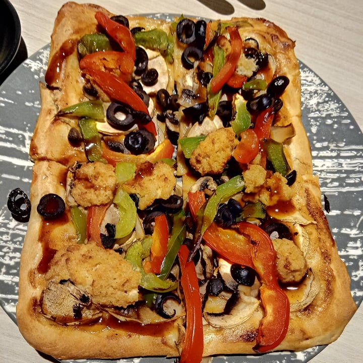 photo of iVegan BBQ pizza shared by @veganspicegirl on  19 Jul 2023 - review