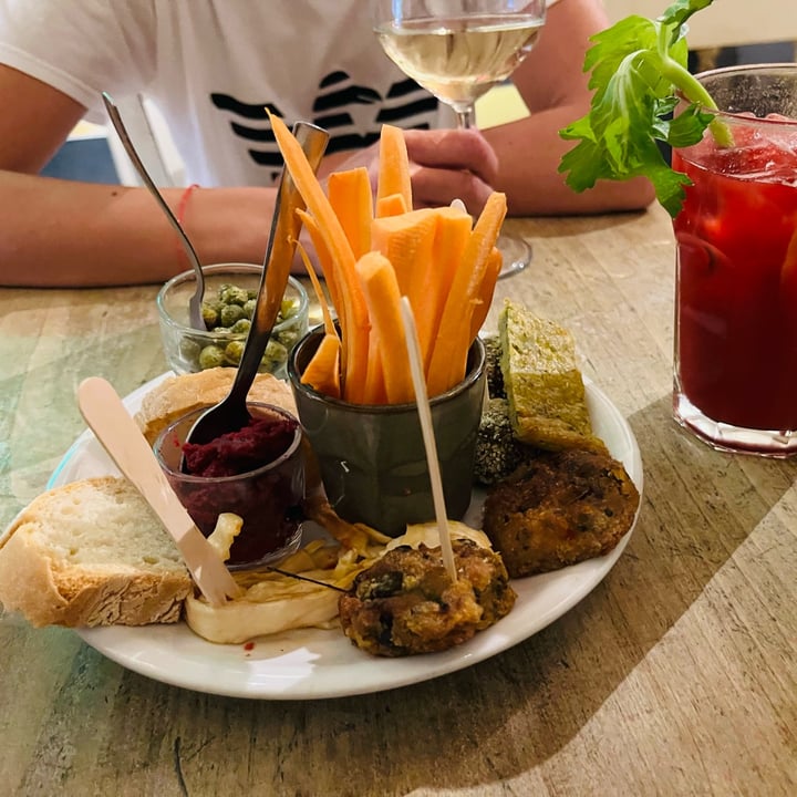 photo of Quelo Bar aperitivo vegano shared by @miba on  18 Jun 2023 - review