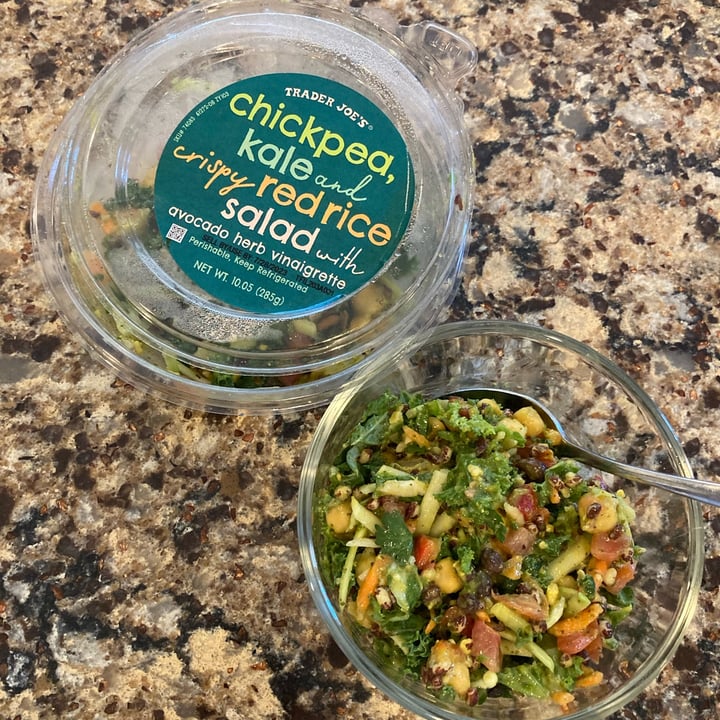 photo of Trader Joe's Chickpea, Kale, and Crispy Red Rice Salad shared by @traceyk on  04 Aug 2023 - review