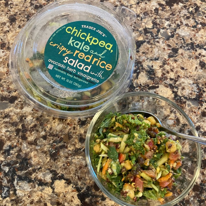 photo of Trader Joe's Chickpea, Kale, and Crispy Red Rice Salad shared by @traceyk on  04 Aug 2023 - review