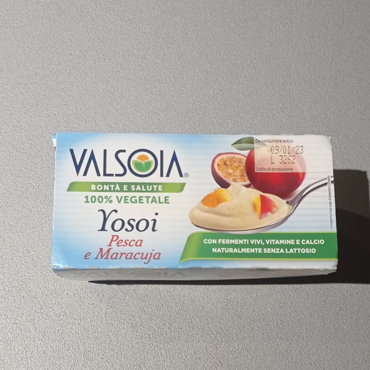 photo of Valsoia Yogurt Yosoy Pesca e Maracuja shared by @pastalforno on  04 Jan 2023 - review