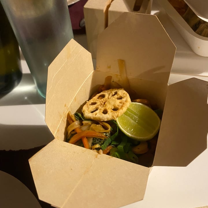 photo of Dhabbu - l'asiatico Pad Thai vegan shared by @terryble89 on  16 Mar 2023 - review