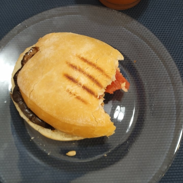 photo of Locanda Leggera panino con verdure shared by @sirine on  13 Jan 2023 - review