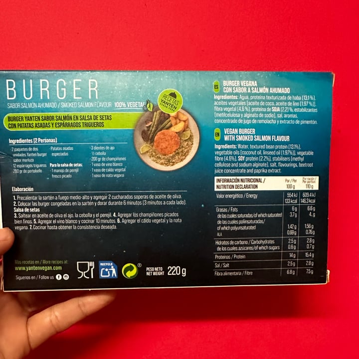 photo of Yantén Burguer Sabor Salmón Ahumado shared by @drfredveg on  14 Aug 2023 - review