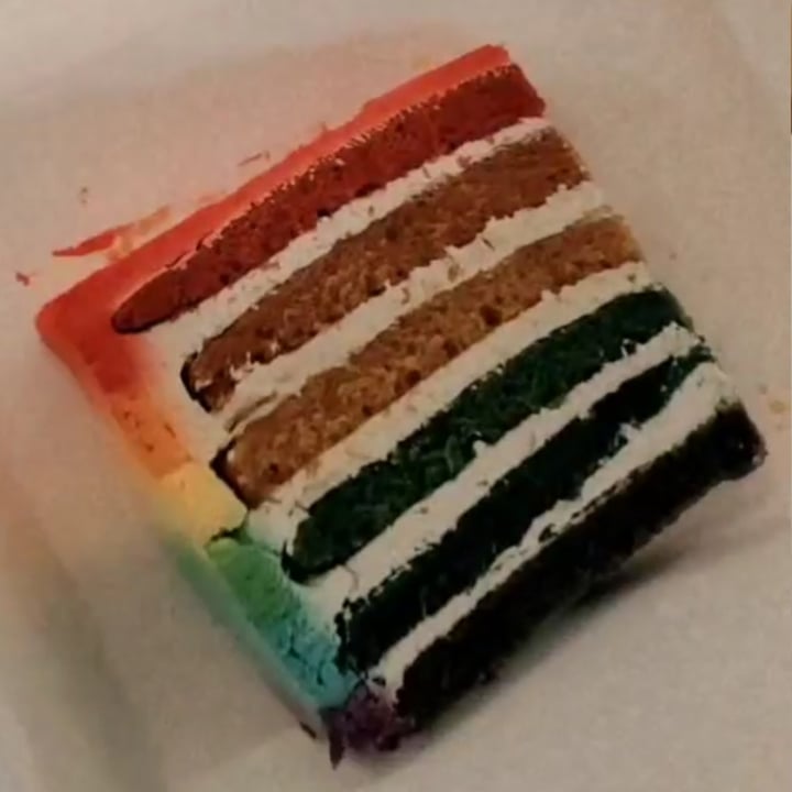 photo of Freedom Cakes Tarta arcoiris shared by @ramseier on  30 Mar 2023 - review