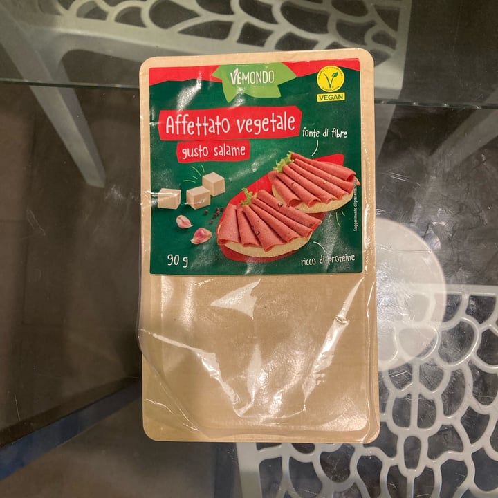 photo of Vemondo Affettato Vegetale Gusto Salame shared by @gennym on  06 Aug 2023 - review