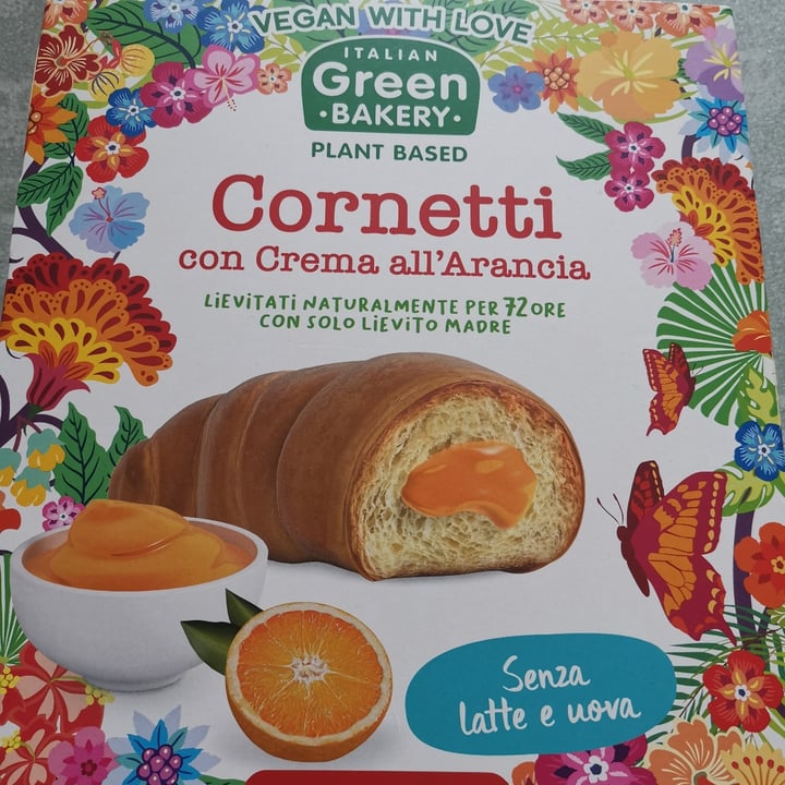 photo of italian green bakery Cornetti con Crema all'Arancia shared by @maddy77 on  23 Mar 2023 - review