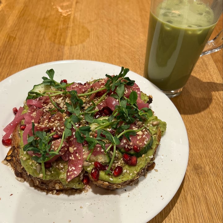 photo of Hello 123 Avocado Toast shared by @bpan01 on  28 Mar 2023 - review