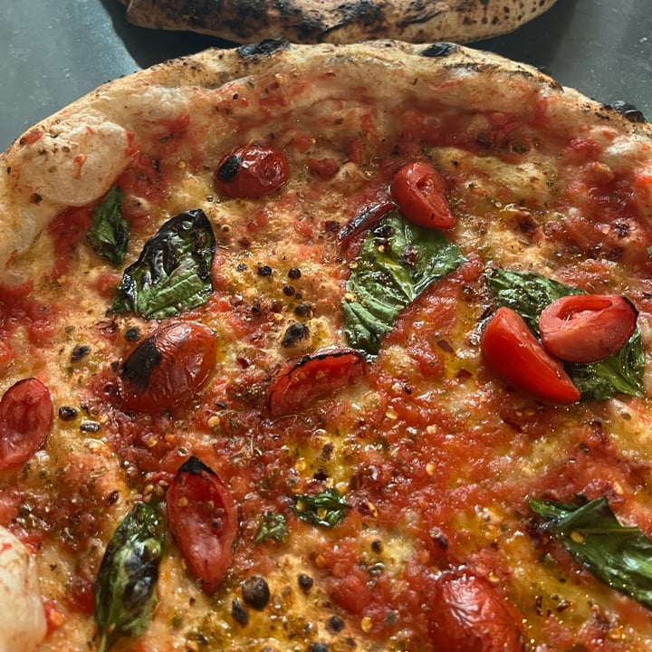 photo of Gino Sorbillo Pizza con pomodori e perperoncino shared by @humblehorse60 on  21 Jul 2023 - review