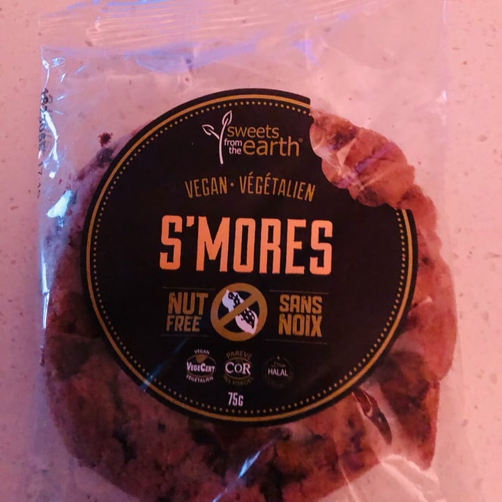photo of Sweets from the Earth S’mores Cookie shared by @sueprozak on  28 Apr 2023 - review