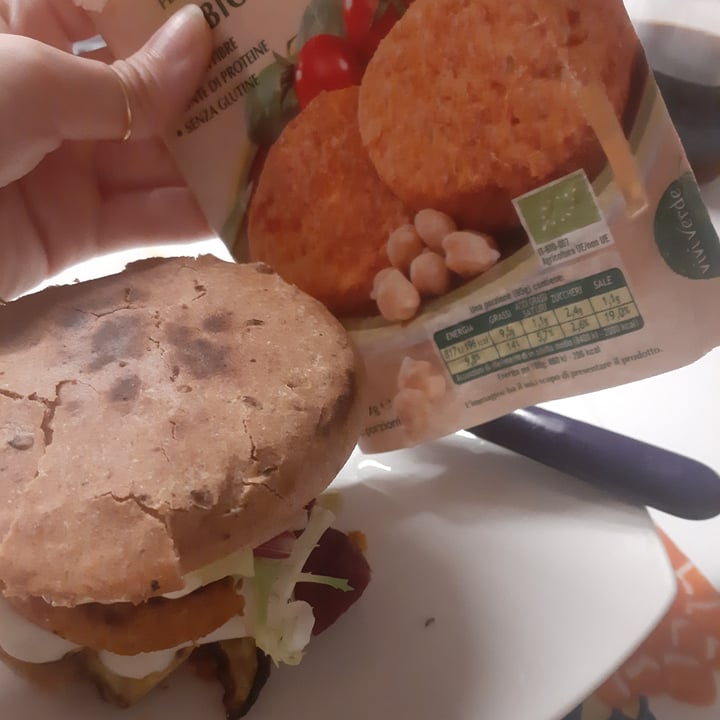 photo of Vivi Verde Coop Burger bio a base di ceci e pomodoro shared by @chazuru on  11 Mar 2023 - review