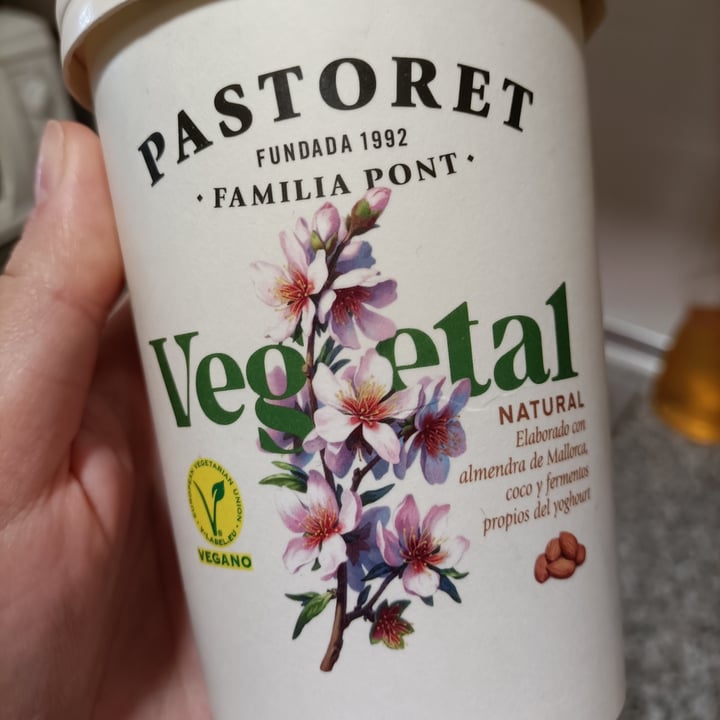 photo of Pastoret pastoret vegetal natural yogurt shared by @maka89 on  02 Mar 2023 - review