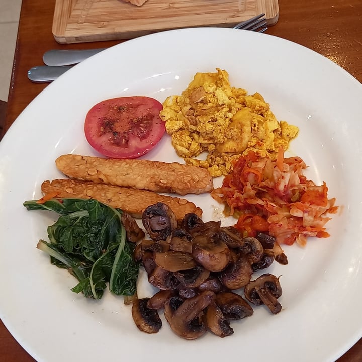 photo of O’ways Nigiro Teacafe Country Style Plant-Based Breakfast shared by @marianavanwyk on  19 Apr 2023 - review