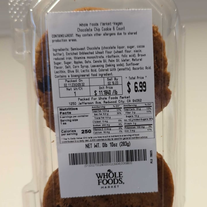 photo of Whole Foods Market Vegan Chocolate Chip Cookies shared by @regimack on  15 Feb 2023 - review