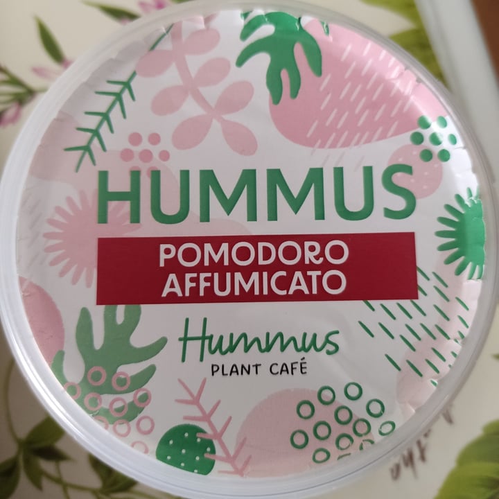 photo of HummusPlantCafè Hummus ai pomodori secchi shared by @giugy76 on  01 May 2023 - review