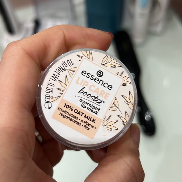photo of Essence  Lip Care booster overnight lip mask shared by @charlotteauxfraises on  29 Jun 2023 - review