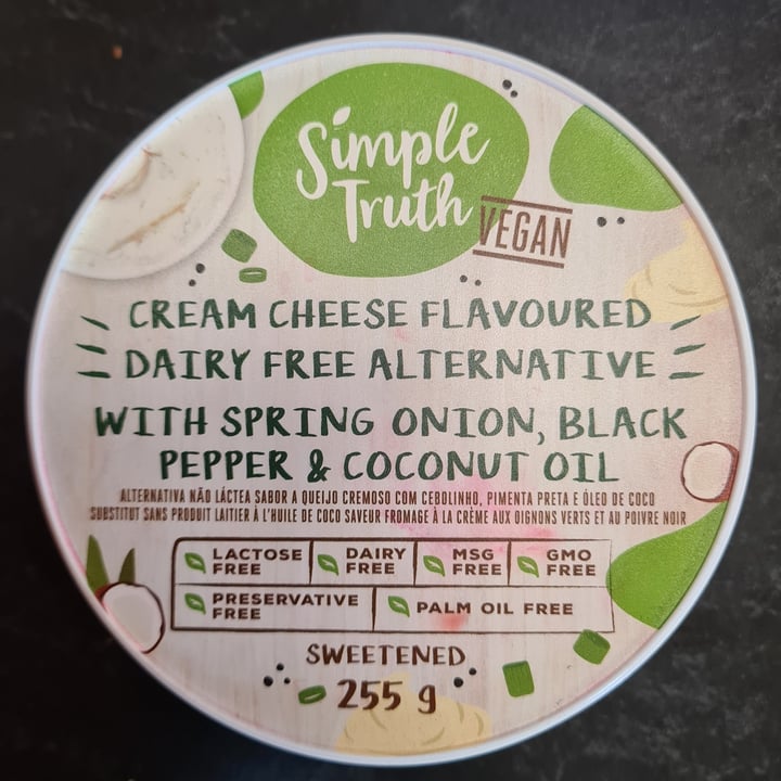 photo of Simple Truth Cream Cheese - Spring Onion, Black Pepper And Coconut Oil shared by @veronicagroen on  09 Apr 2023 - review