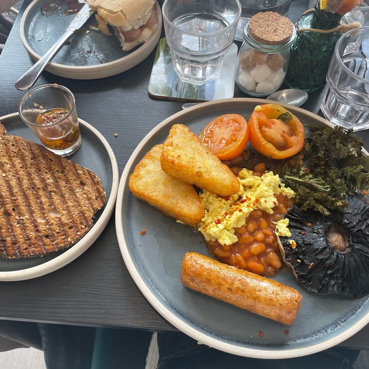 photo of CAFE NOTOS Vegan Breakfast And Oat Cappuccino shared by @sarajane22 on  14 May 2023 - review