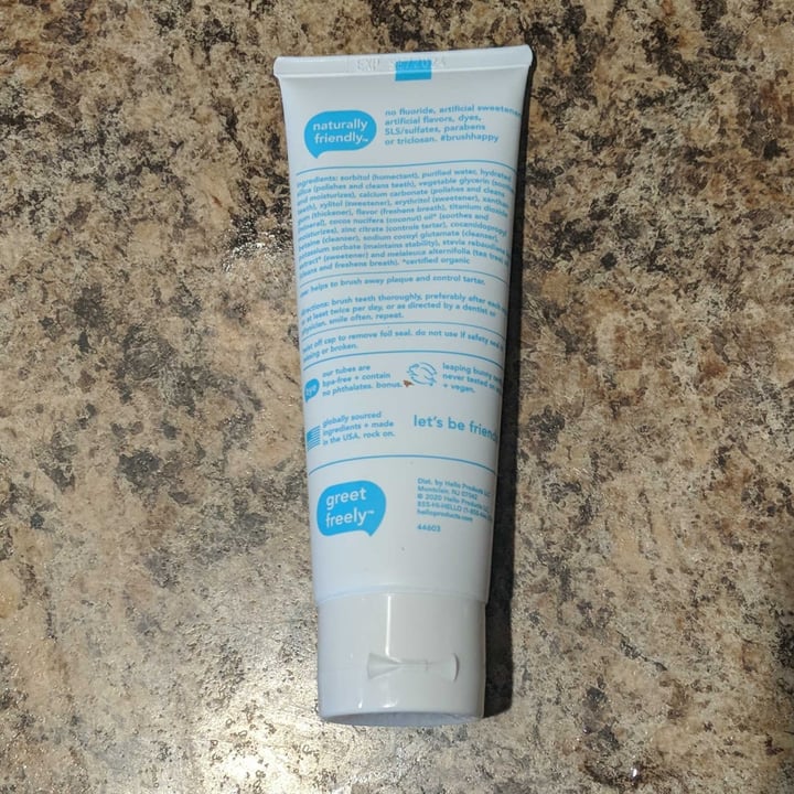 photo of Hello hello Antiplaque And Whitening Toothpaste shared by @oolaf-13 on  29 Jan 2023 - review