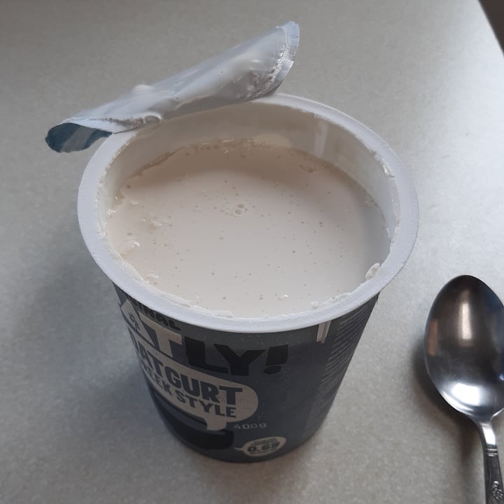photo of Oatly Oatgurt Greek yoghurt shared by @geo23 on  25 Mar 2023 - review