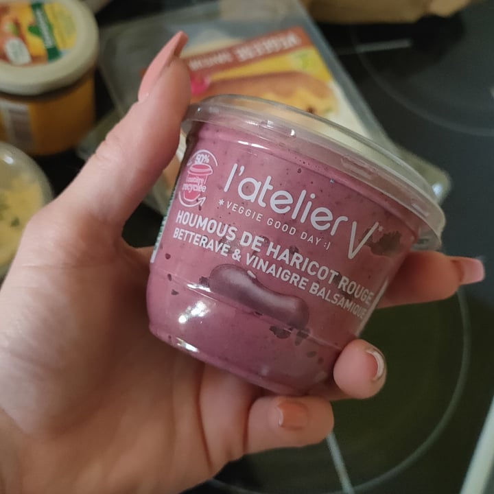 photo of L'Atelier V Houmous de Haricot Rouge et Betterave shared by @vegfitmum on  14 May 2023 - review