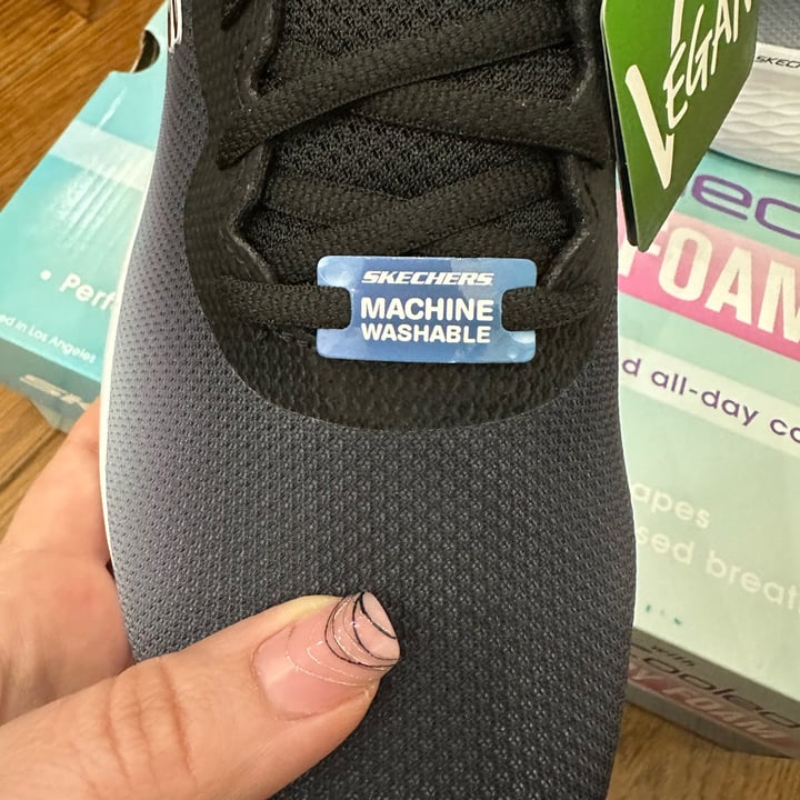 photo of Skechers Air Cooled Memory Foam Fade Out shared by @obsidianren on  18 Apr 2023 - review