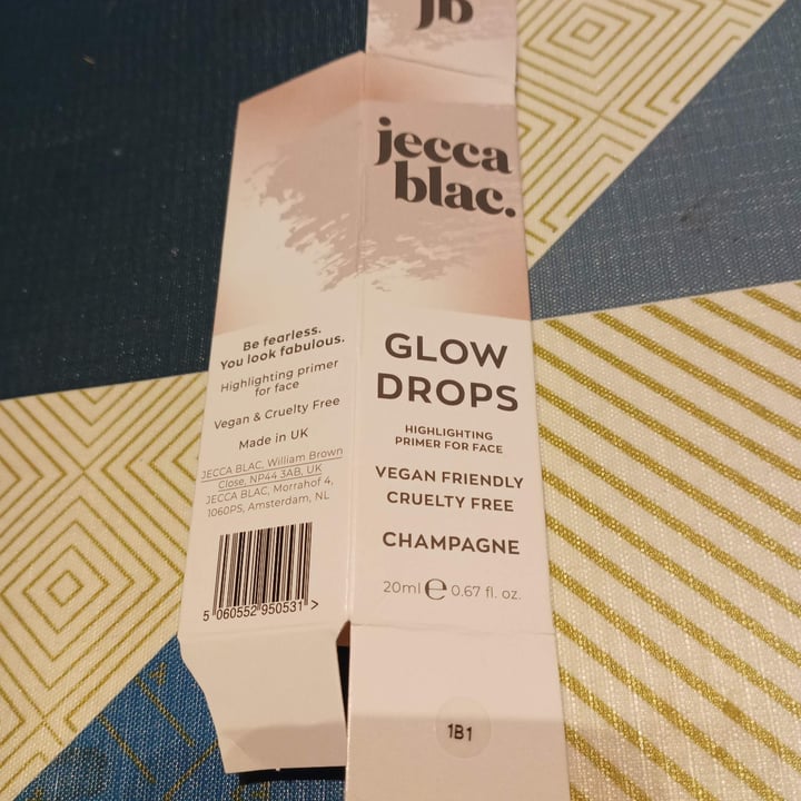 photo of Jecca blac. Glow Drops Champagne shared by @moniaferrato on  30 May 2023 - review