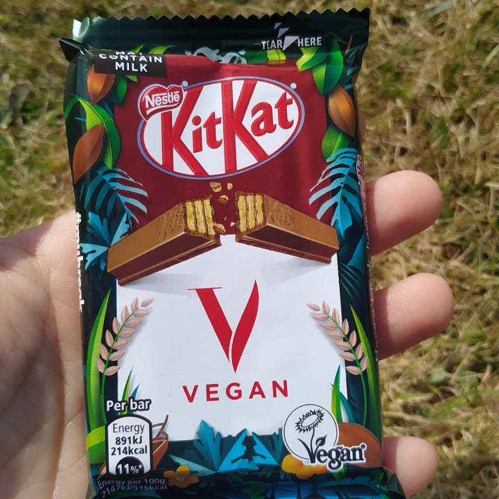 photo of Nestlé Kitkat Vegan shared by @genuedean on  22 Jul 2023 - review