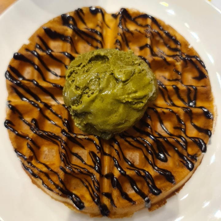 photo of Mong Cha Cha Cafe 梦茶茶 Ice Cream Waffle shared by @notjannie on  04 Feb 2023 - review