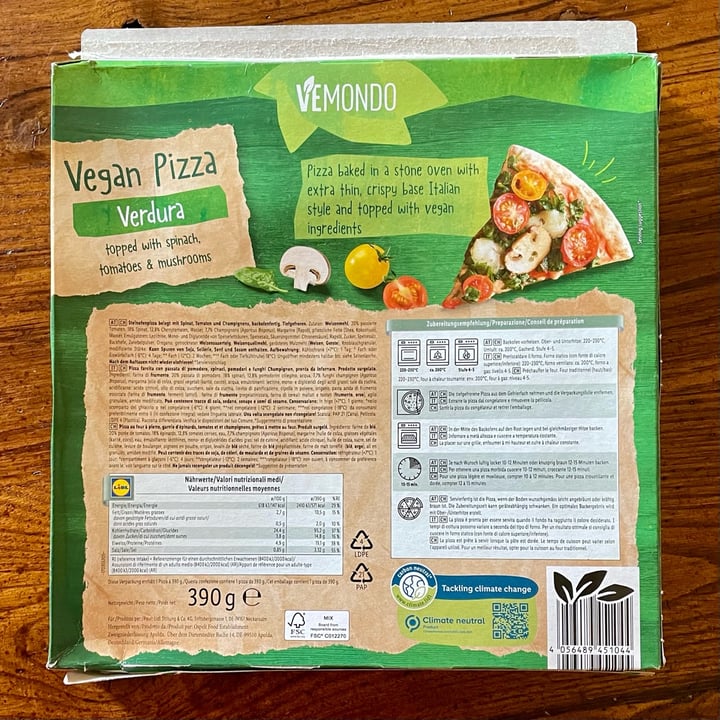 photo of Vemondo Vegan Pizza Verdura with Spinach, Tomatoes & Mushrooms shared by @antonellaboschi on  16 Jun 2023 - review
