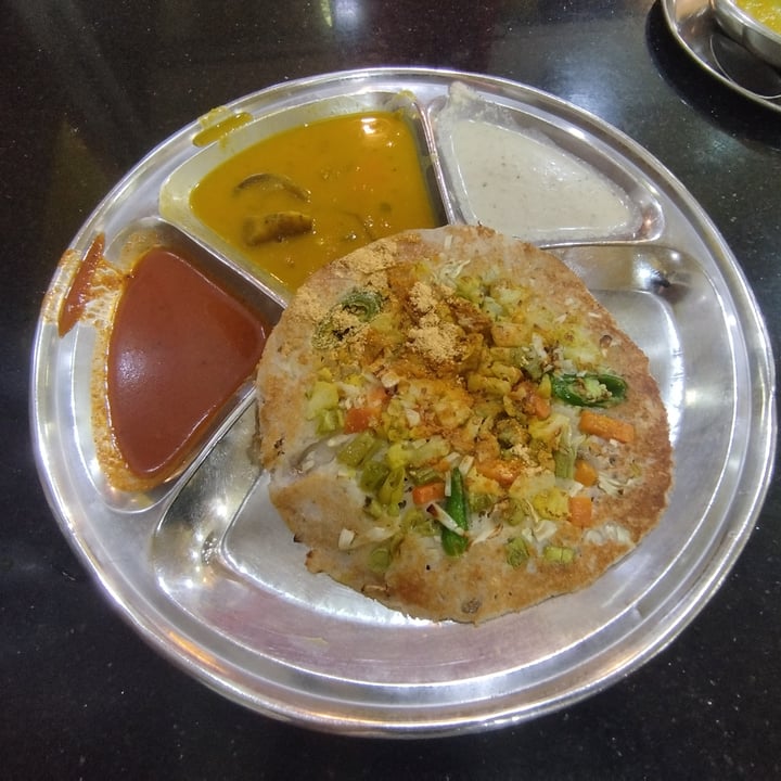 photo of Restoran Chat Masala Vegetable Uthappam shared by @jwebbnature on  03 May 2023 - review