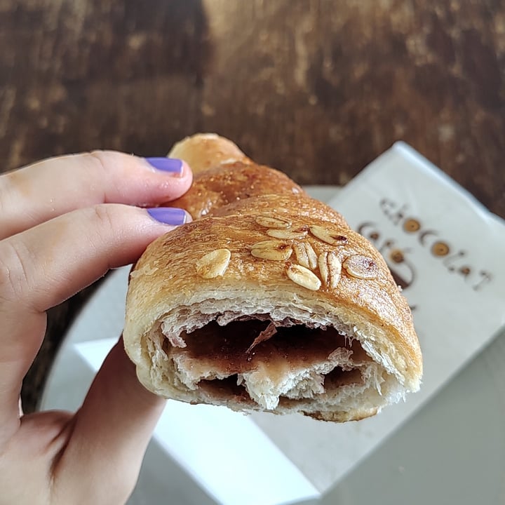 photo of Chocolat Cafè Croissant Alla Ciliegia shared by @the-vegan-one on  02 Jul 2023 - review