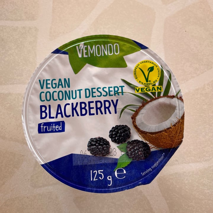 photo of Vemondo Vegan coconut dessert blackberry shared by @pauladelriver on  22 Jul 2023 - review