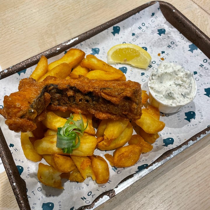 photo of No Catch Vegan cod & chips shared by @veganwarrior666 on  11 Apr 2023 - review