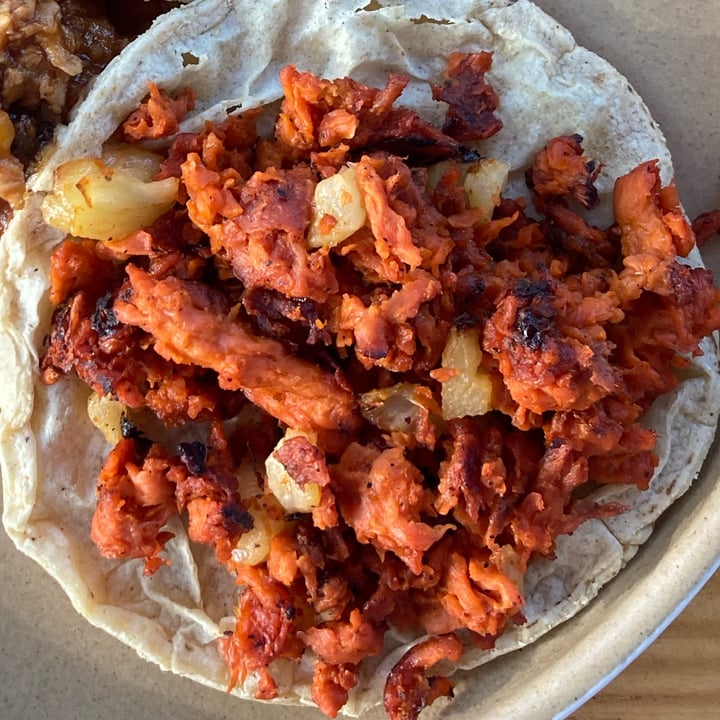 photo of Vege Taco Taco de “pastor” shared by @burritosabaneroooo on  14 May 2023 - review