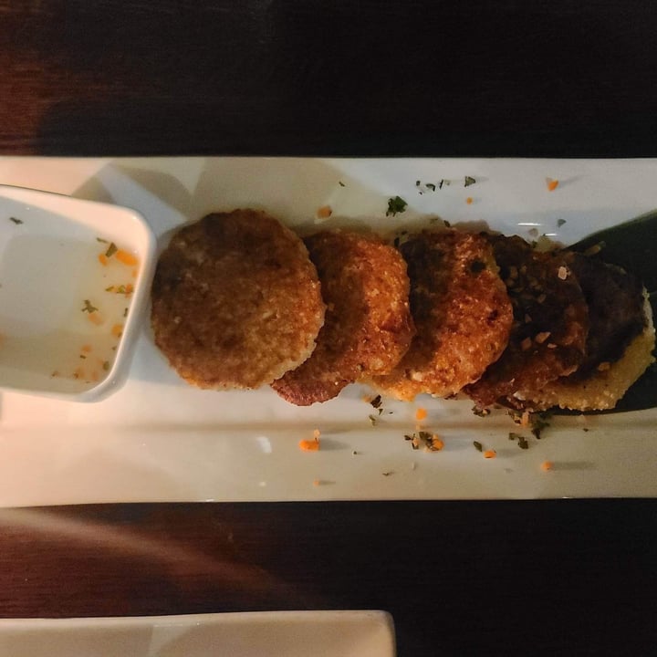 photo of Franchia Vegan Cafe Vegan Crab cakes shared by @bessiebean on  18 Jun 2023 - review