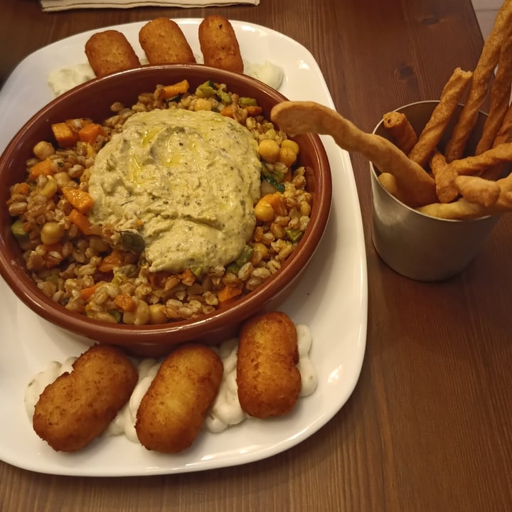 photo of ZEM Vegan Bistrot Piatto Dall'Orto shared by @shantientheos on  15 May 2023 - review