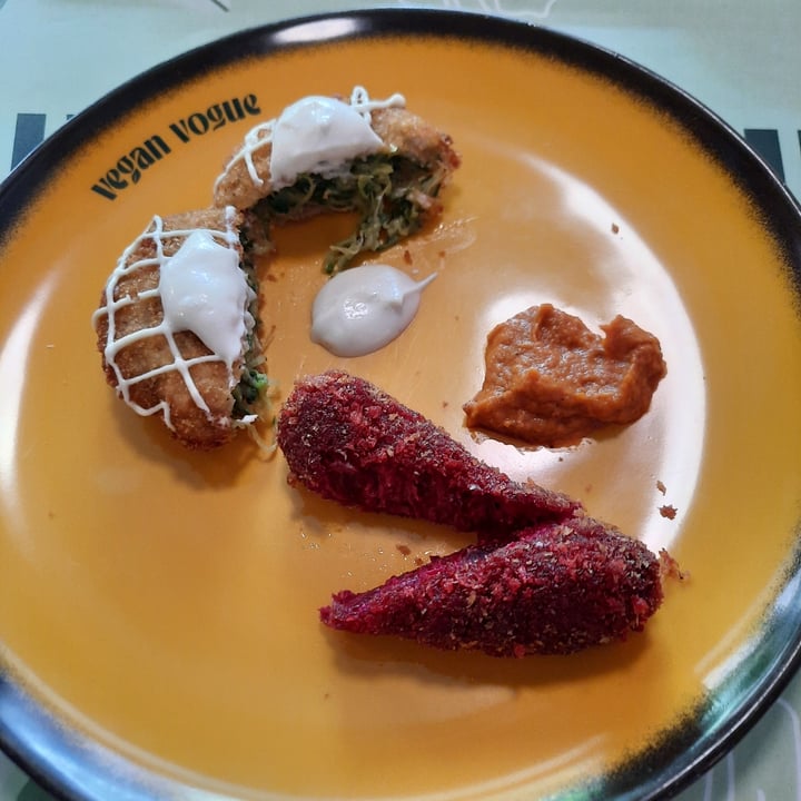 photo of Vegan Vogue Beetroot and Cashew Croquettes shared by @julieshantala on  13 Feb 2023 - review