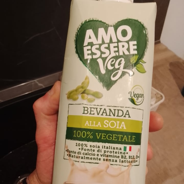 photo of Amo Essere Veg Bevanda alla soia addizionata con calcio e vitamine shared by @simonelancini on  04 Aug 2023 - review