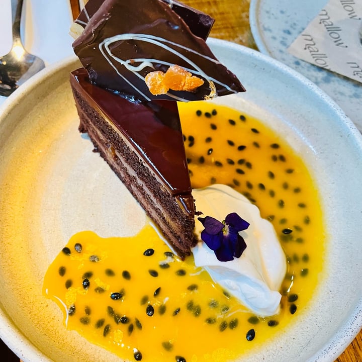 photo of mallow passion fruit sachertorte shared by @alicelook on  16 Apr 2023 - review