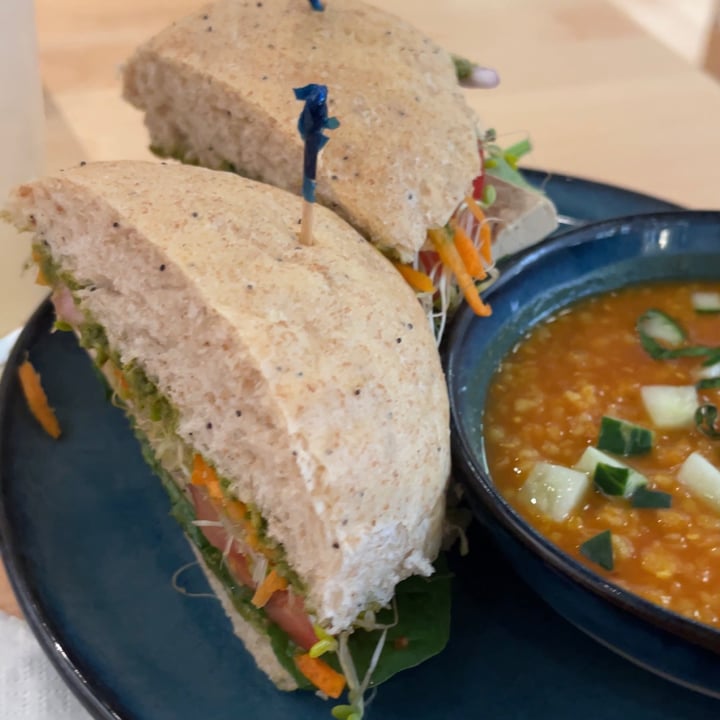 photo of The Tomato Head The Vegan Sandwich shared by @moaero on  27 May 2023 - review