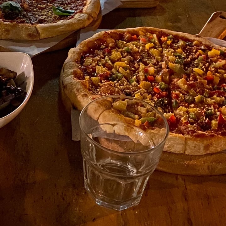 photo of Real Food Penang Vegetarian Restaurant Tom Yum Pizza shared by @dafnelately on  25 May 2023 - review