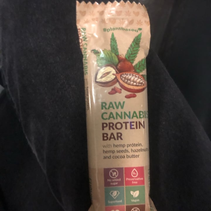 photo of #plantbased Protein Bar with Hemp Protein, Hemp Seeds, Hazelnut and Cocoa Butter  shared by @hannnahbanana on  25 Apr 2023 - review