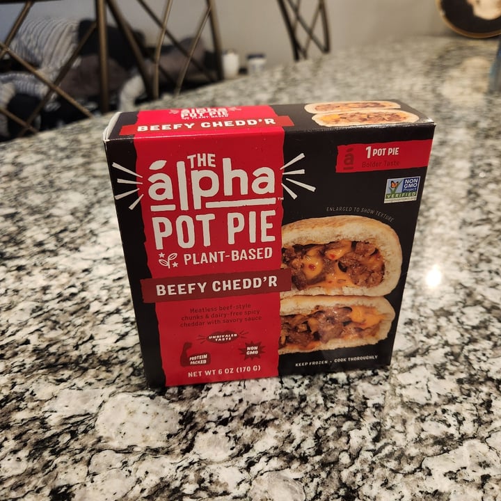 photo of Alpha Foods Beefy Chedd'r Pot Pie shared by @ambularfortheanimals on  16 Jan 2023 - review