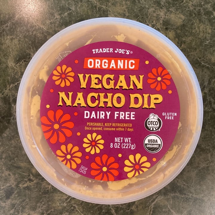 photo of Trader Joe's Vegan Nacho Dip shared by @tammydillon on  25 Jan 2023 - review