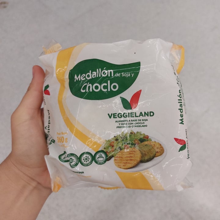 photo of Veggieland Medallón de soja Y Choclo shared by @carinci on  26 Feb 2023 - review