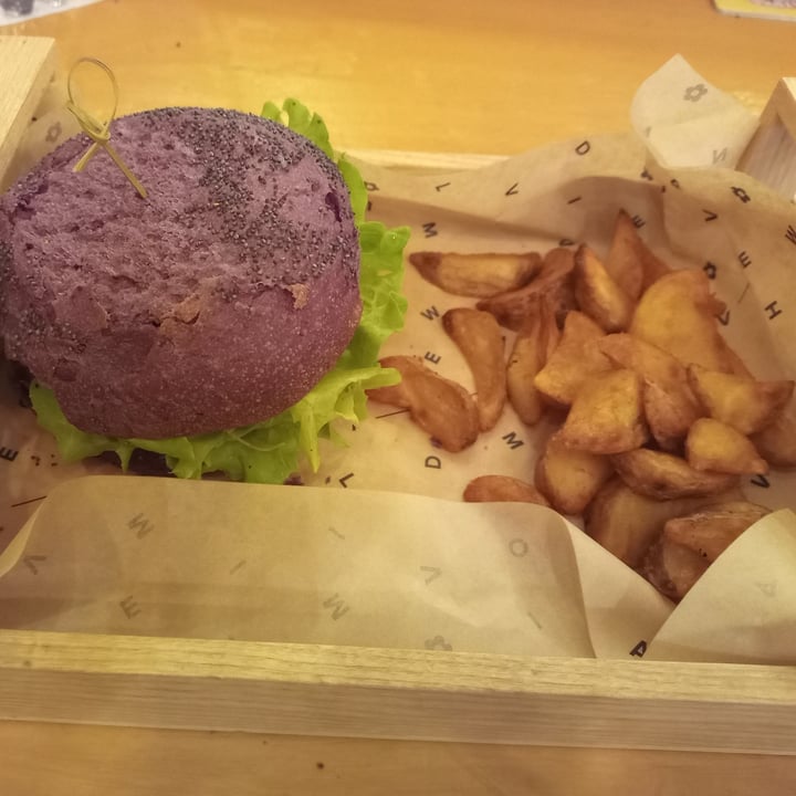 photo of Flower Burger Flower Burger shared by @silvia89 on  24 Mar 2023 - review